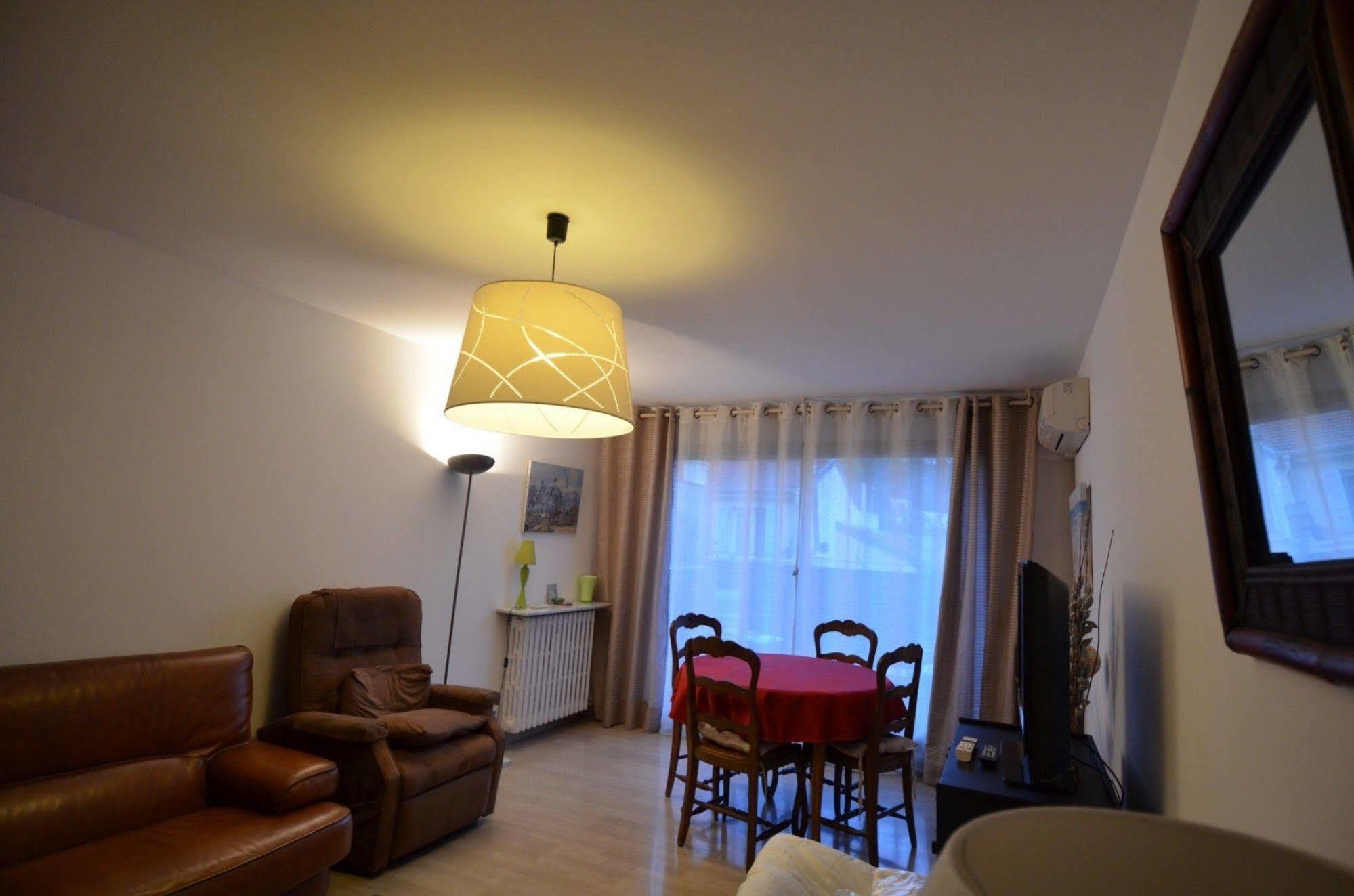 Appartement 6 Personnes Avec Terrasse Le Port Nice Eksteriør billede