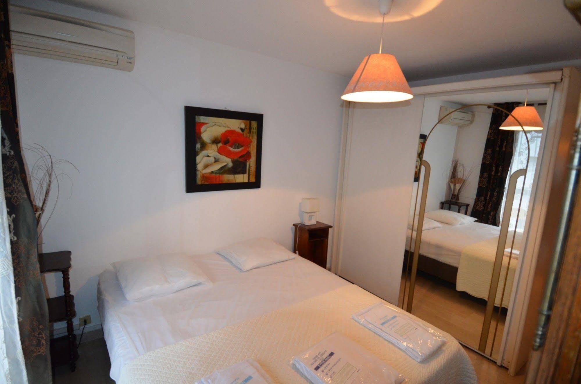 Appartement 6 Personnes Avec Terrasse Le Port Nice Eksteriør billede
