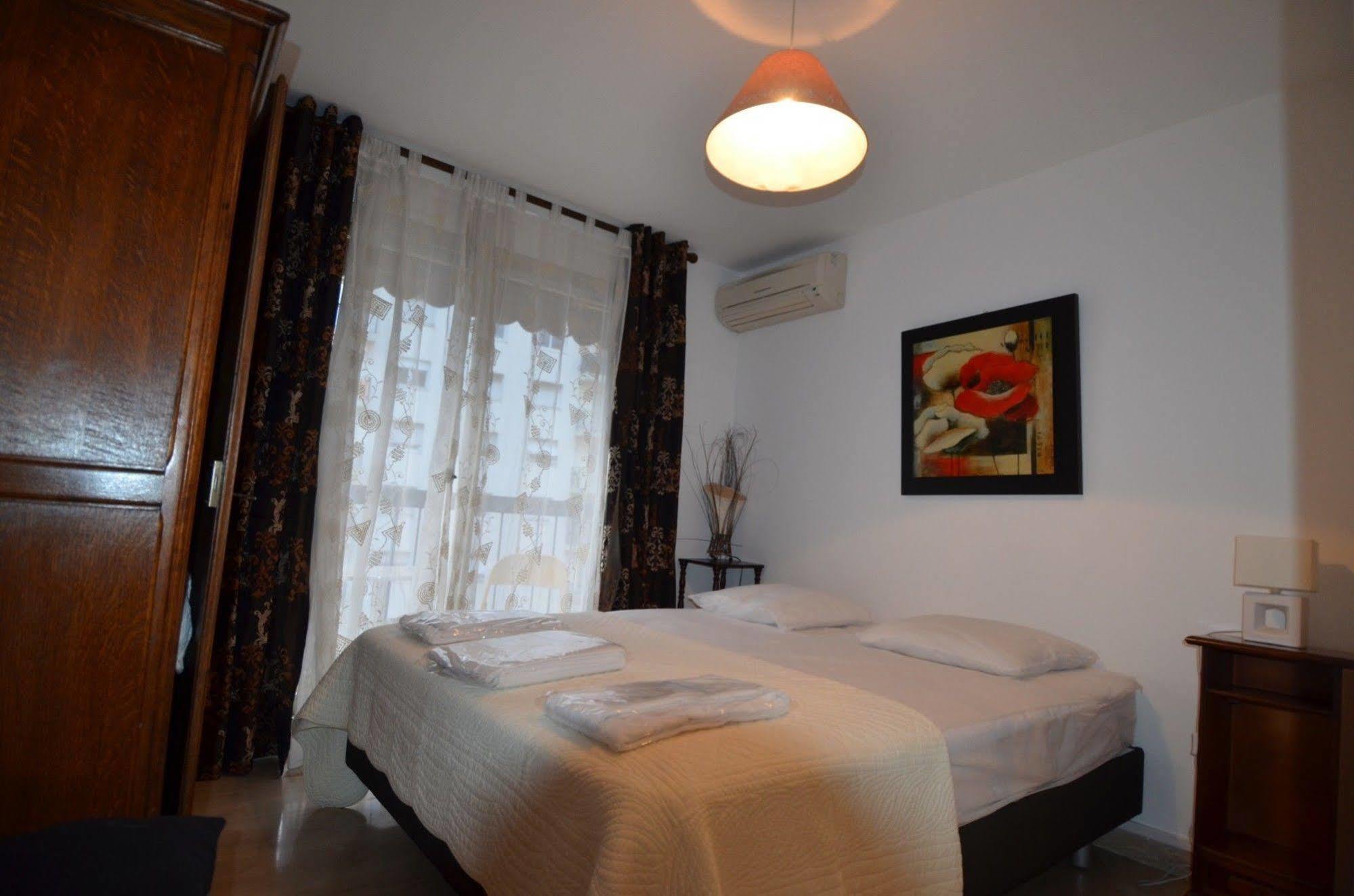 Appartement 6 Personnes Avec Terrasse Le Port Nice Eksteriør billede